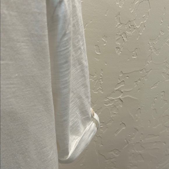 Chico's Classic White Short Sleeve Tee Size 1 - Picture 3 of 6